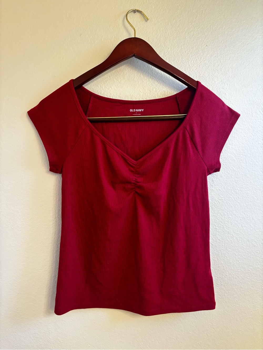 Old Navy Women's Crimson V-Neck Short Sleeve Top Size Large